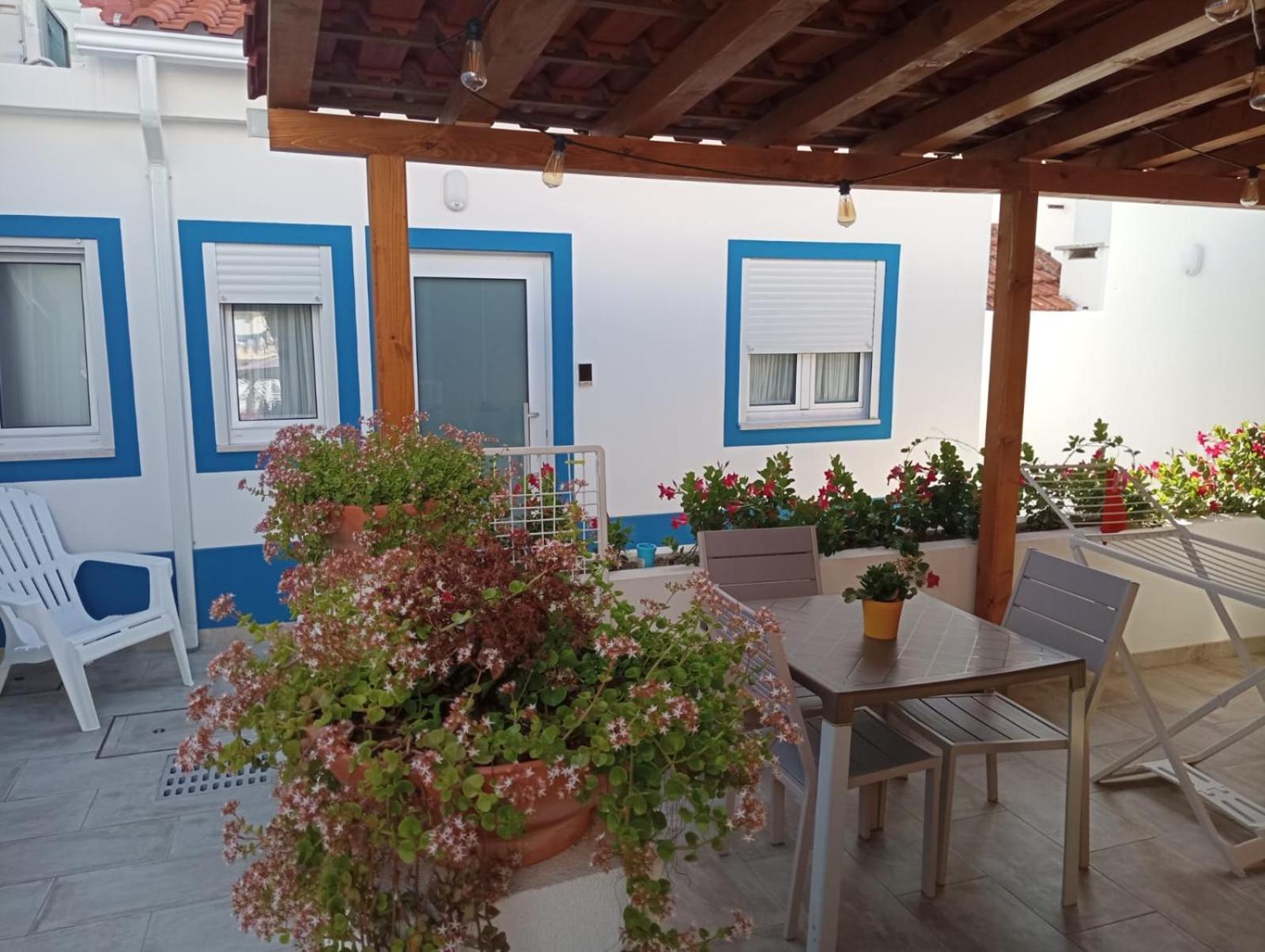 Patio C'Un Casinhas Apartamento Nazaré Exterior foto